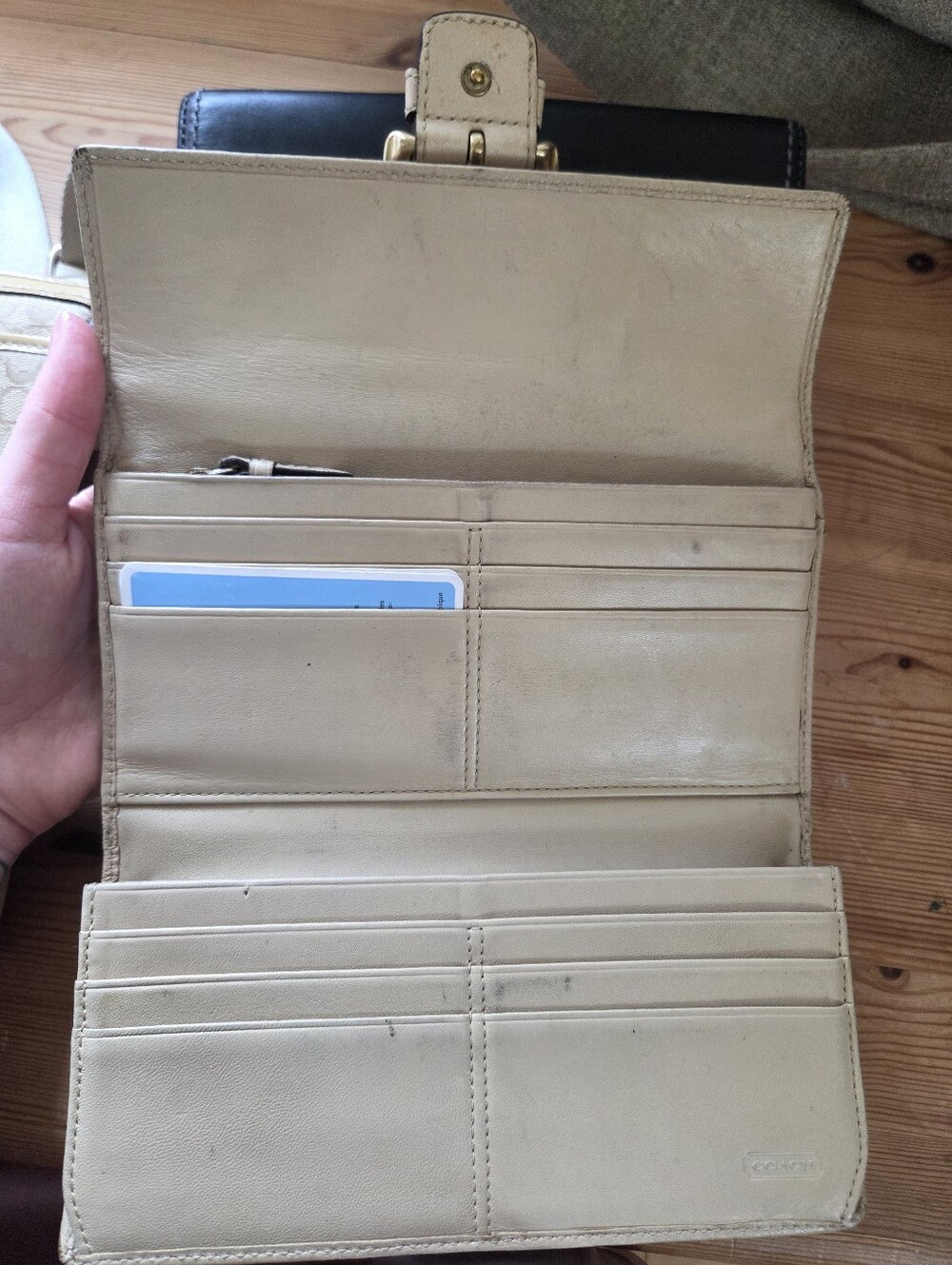 Coach 2000s bundle of 2 wallets - Picture 3 of 6